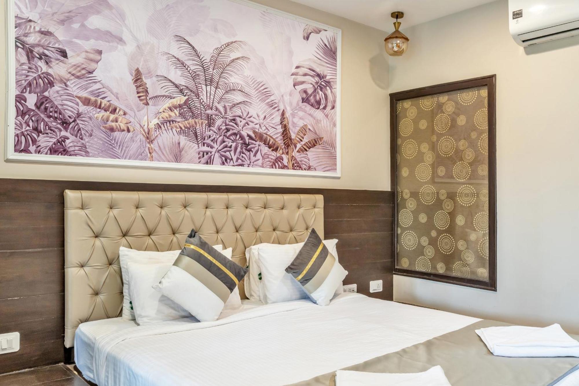 Skon Morjim Beach Resort By Orion Hotels Velha Goa Exterior foto